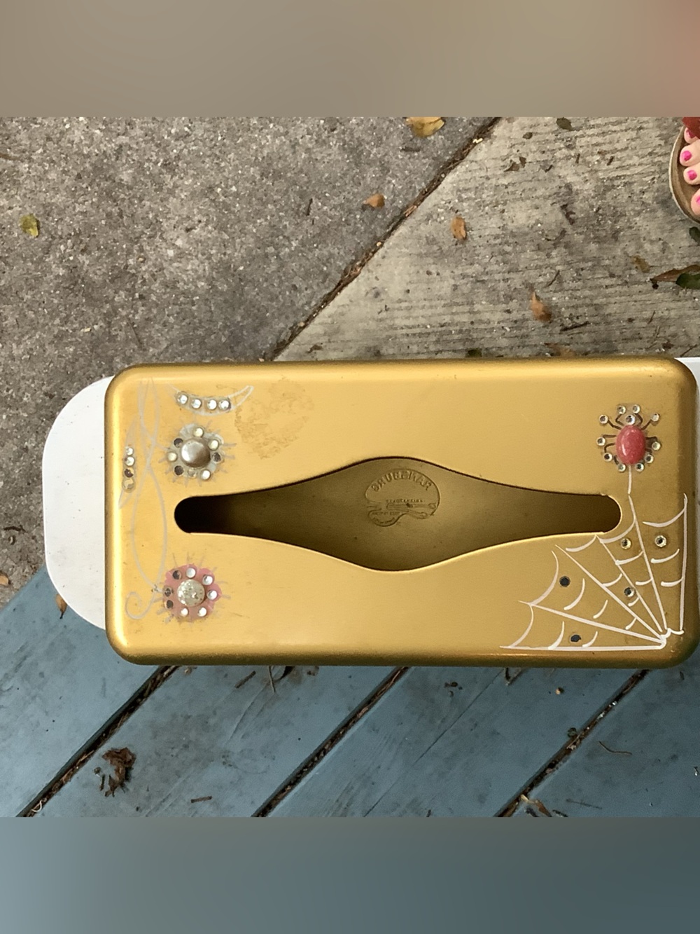 Vintage Ransburg Gold Tone Metal Tissue Box Holder Rhinestone Spiders and Web - Picture 6 of 9